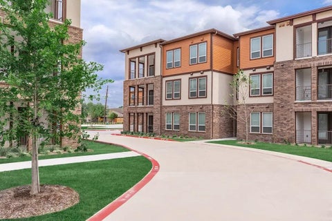 Condo For Rent - 540 Richcrest Dr<br/> Houston, TX 77060