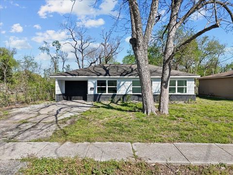 Photo of 4516 Werner Street, Houston, TX 77022 (MLS # 90739669)