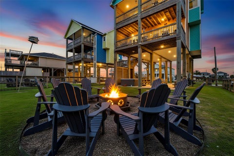 Photo of 1998 Avenue G, Crystal Beach, TX 77650 (MLS # 37398675)