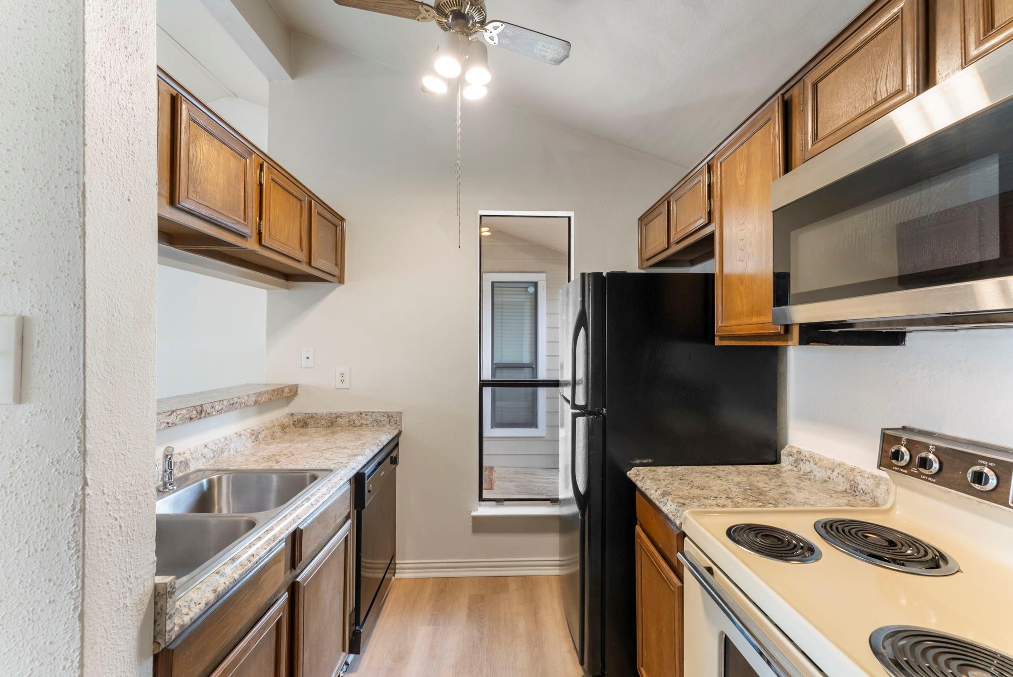 3500 Tangle Brush Drive 139