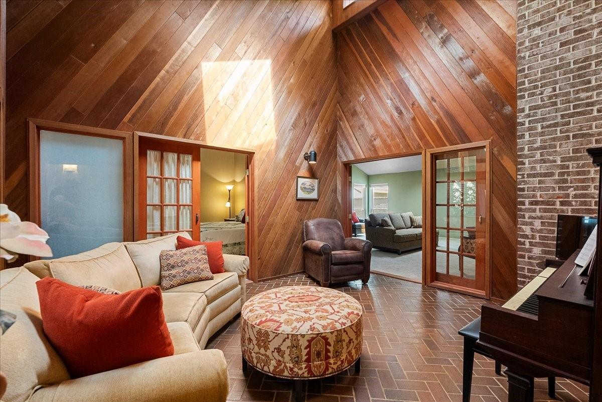 2119 Willow Dell Drive