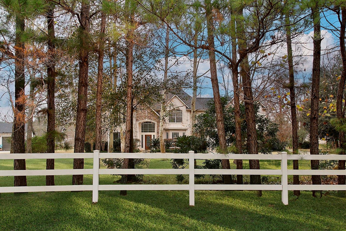 11827 Water Oak Drive