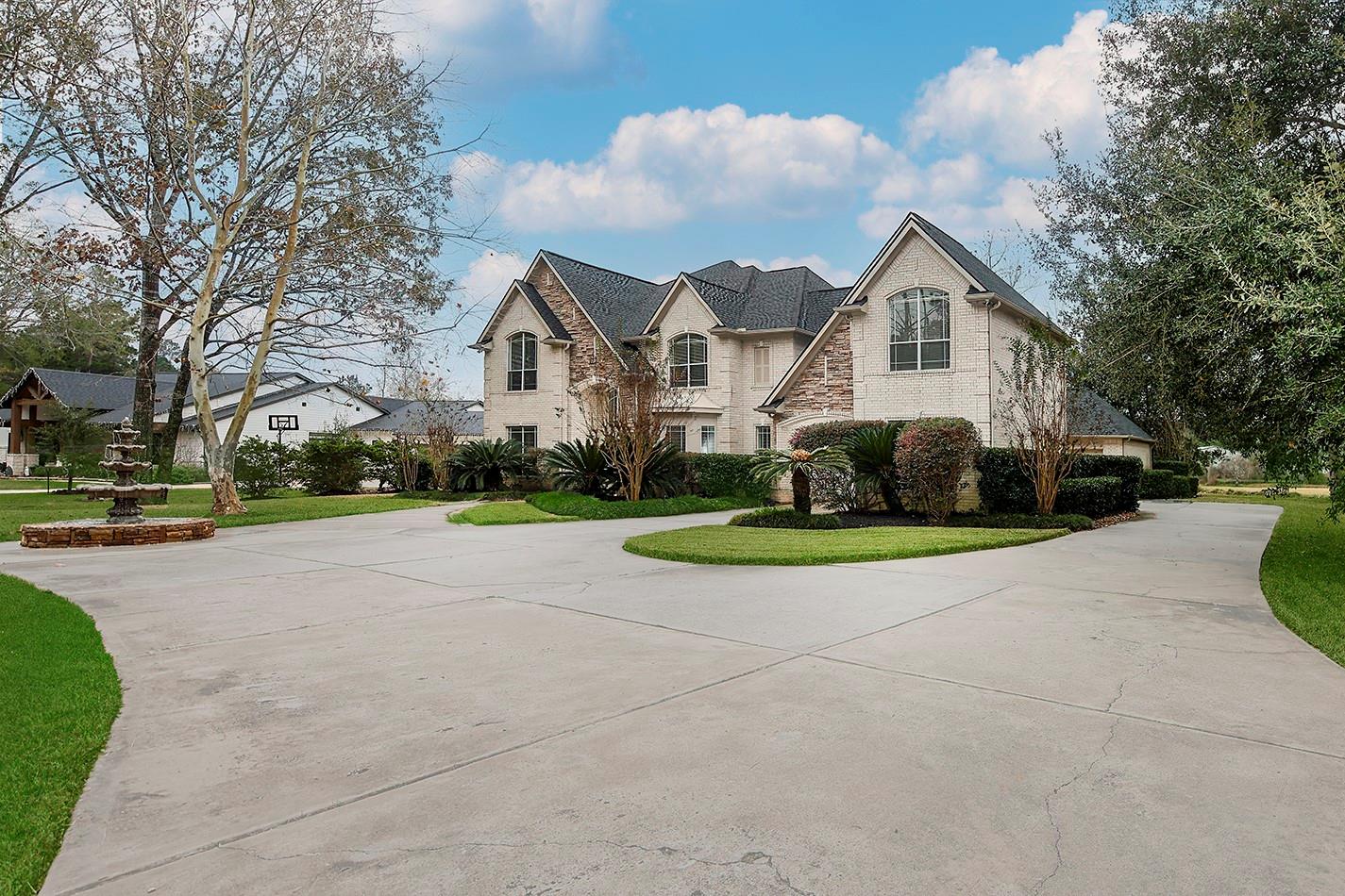 11827 Water Oak Drive