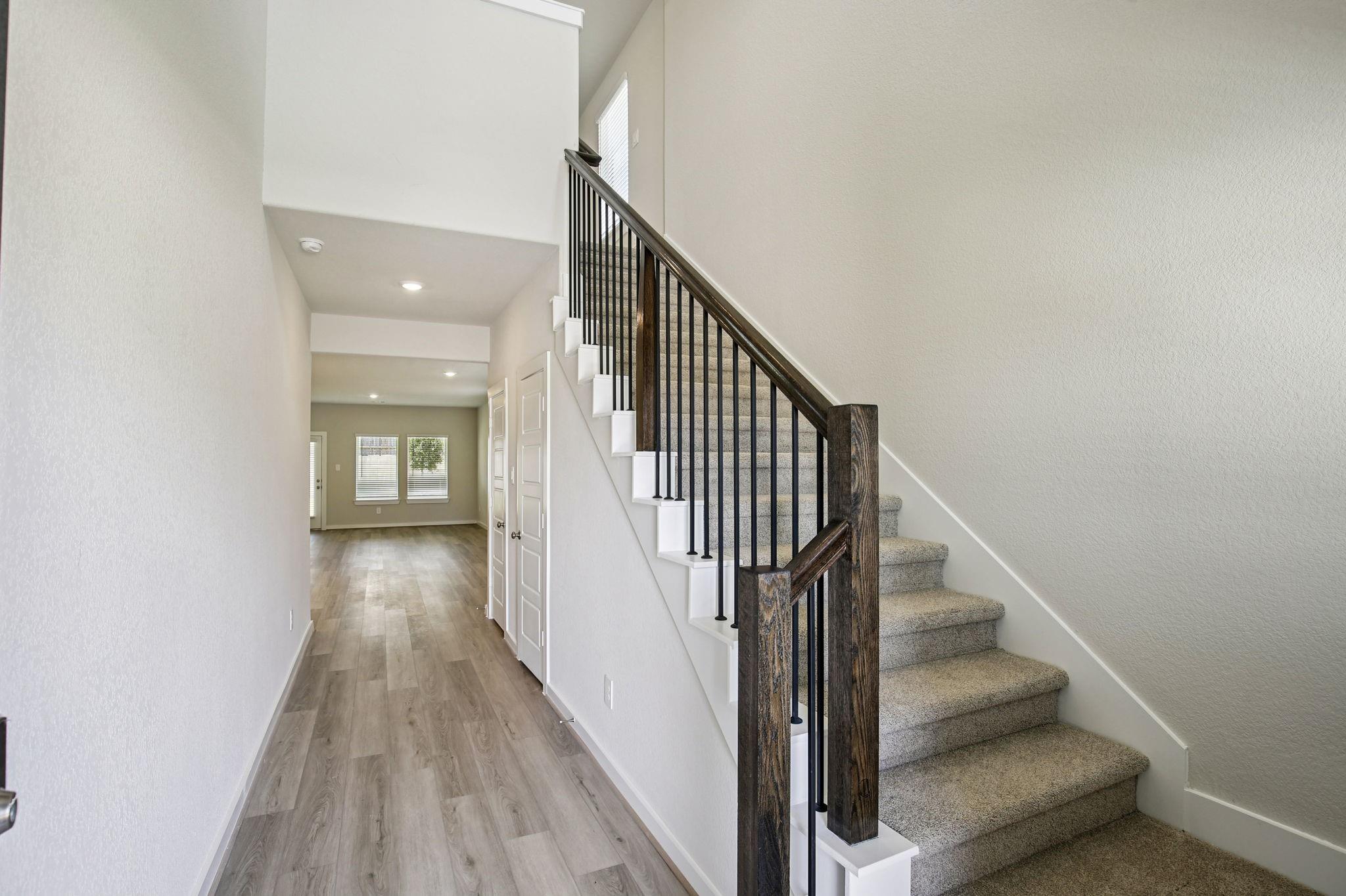 1908 Velvet Oak Lane