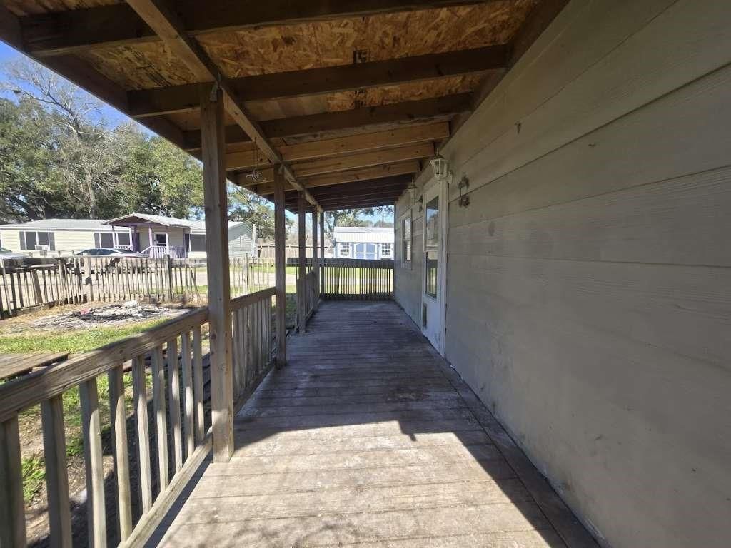 Photo of 208 S 6th Street, Highlands, TX 77562 (MLS # 37700690)