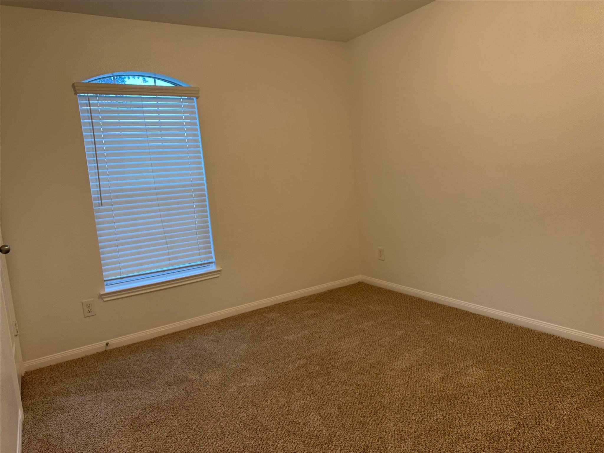 958 Oakglen Drive
