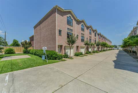 Photo of 3501 Link Valley Drive #1204, Houston, TX 77025 (MLS # 77465934)