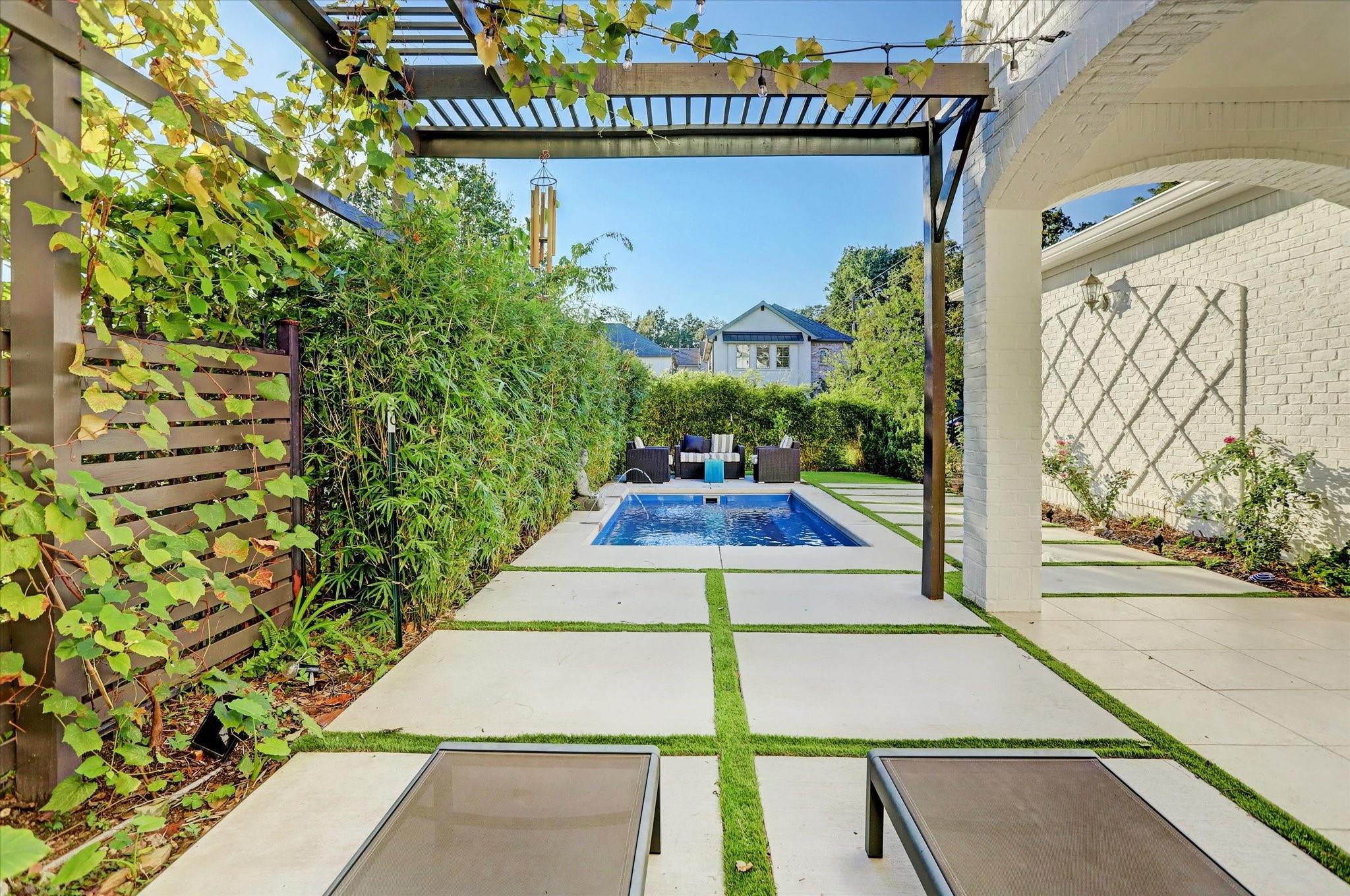 1502 Whispering Pines Drive