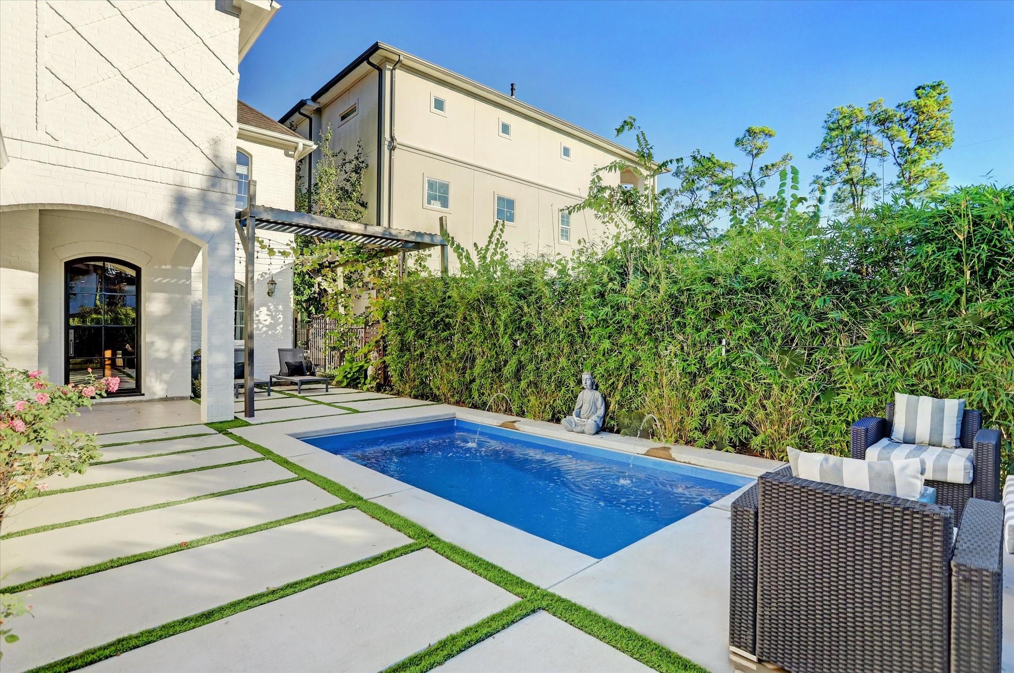 1502 Whispering Pines Drive