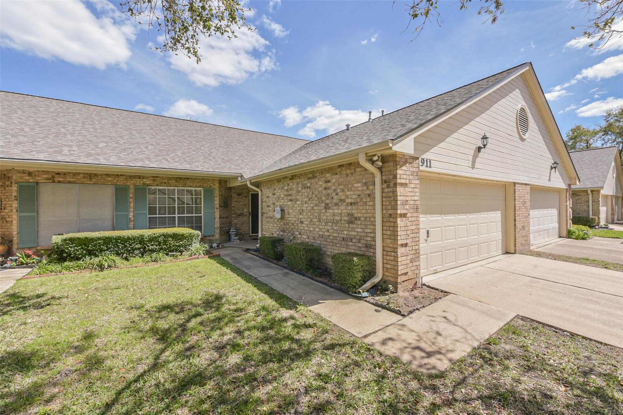 911 Woodfern Glen Lane