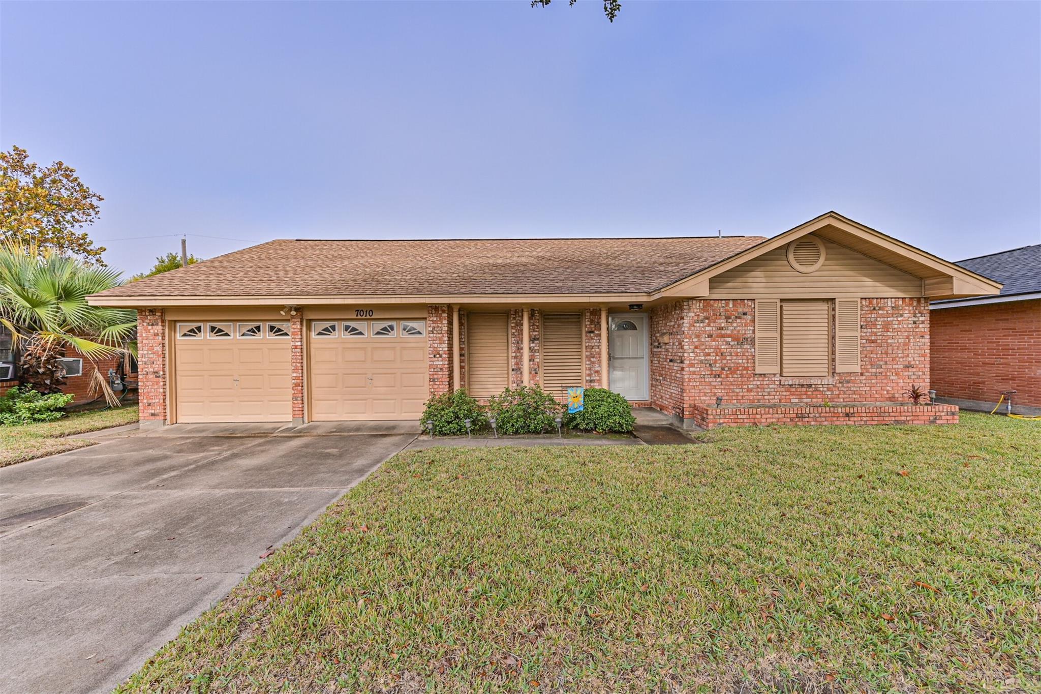 7010 Yucca Drive