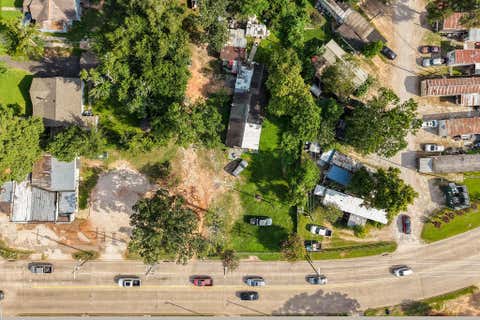 Tiny photo for 425 Silverdale Dr DR, Conroe, TX 77301 (MLS # 53429249)