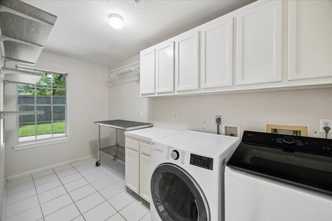 Tiny photo for 25392 Sausalito Lane, Porter, TX 77365 (MLS # 42912964)