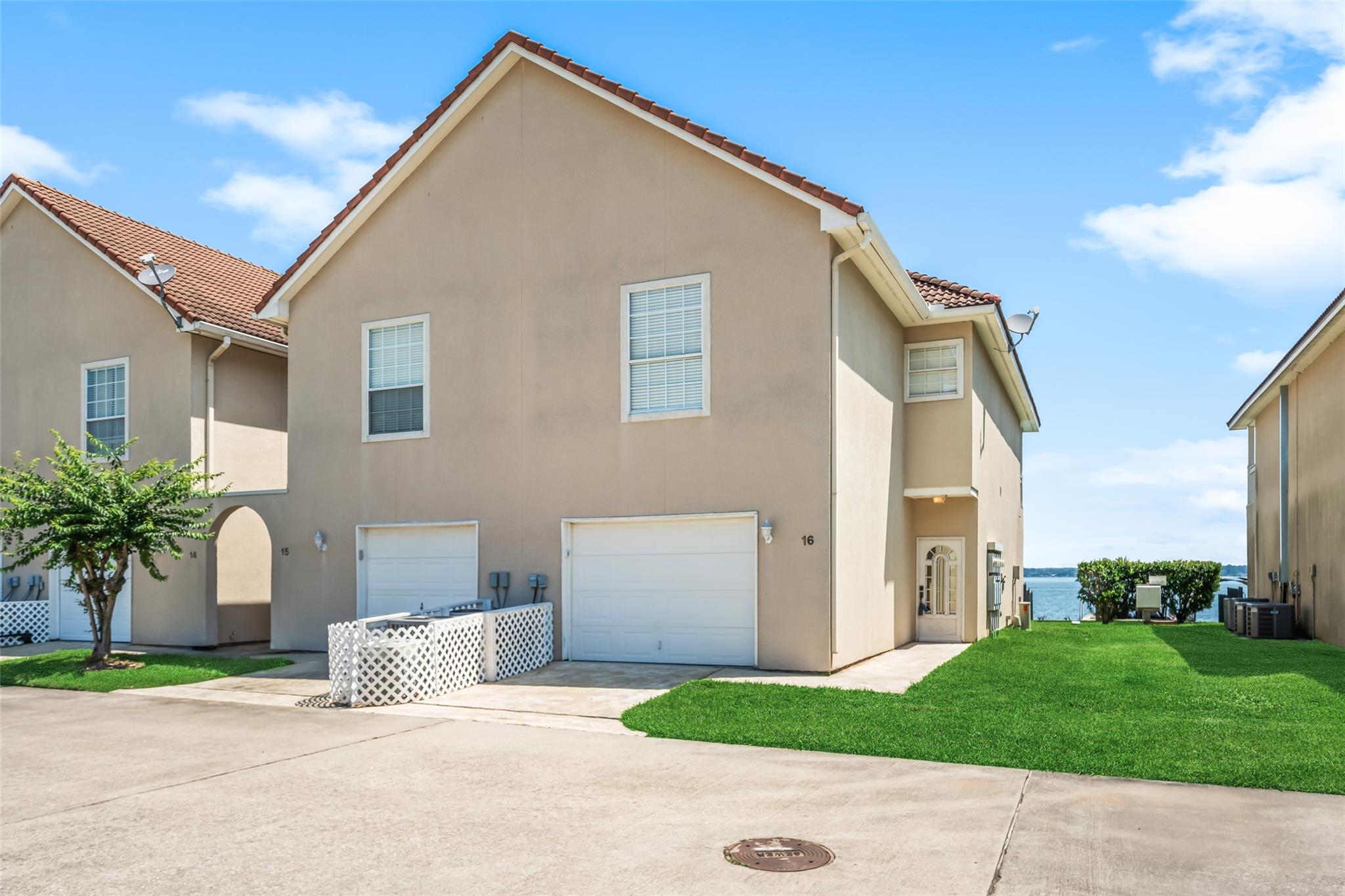 16 Regency Point