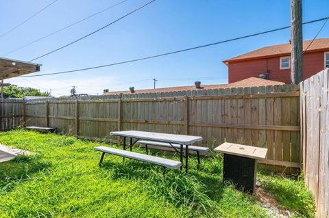 Tiny photo for 2203 56th Street, Galveston, TX 77551 (MLS # 18605288)