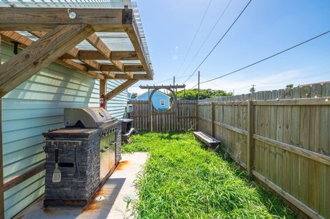 Tiny photo for 2203 56th Street, Galveston, TX 77551 (MLS # 18605288)