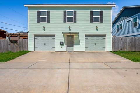 Photo of 2203 56th Street, Galveston, TX 77551 (MLS # 18605288)