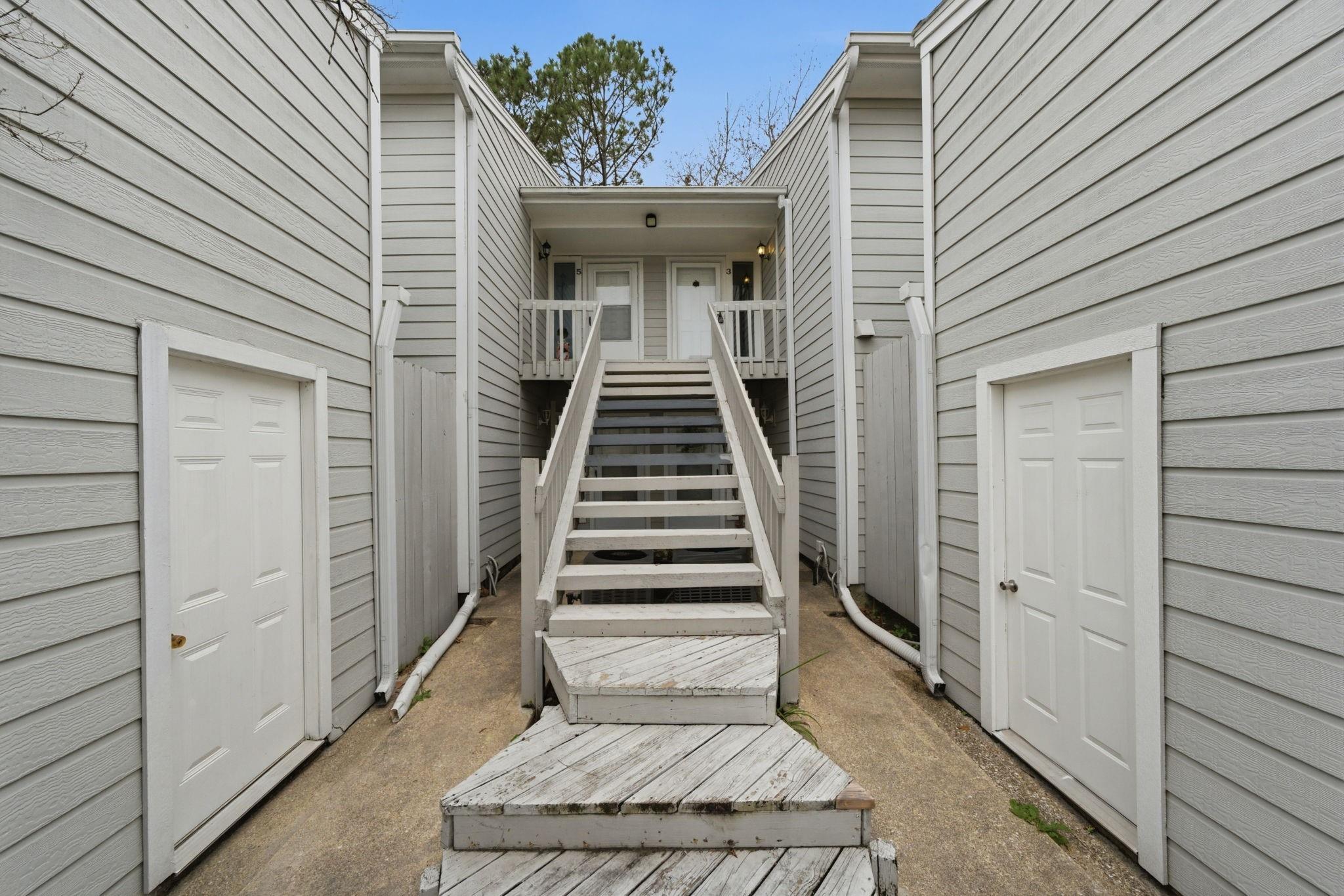 3 Hideaway Drive