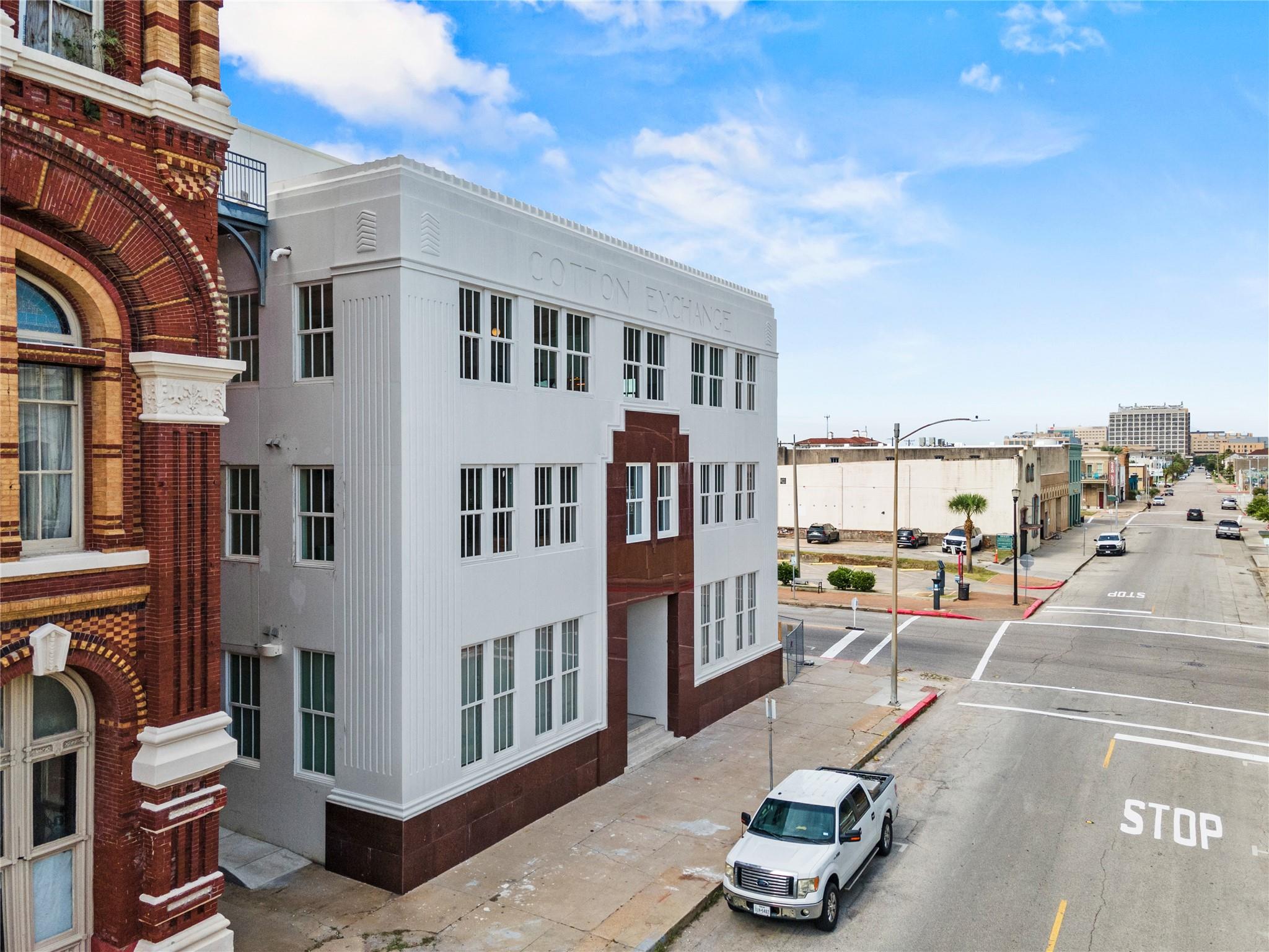 2102 Mechanic Street 305