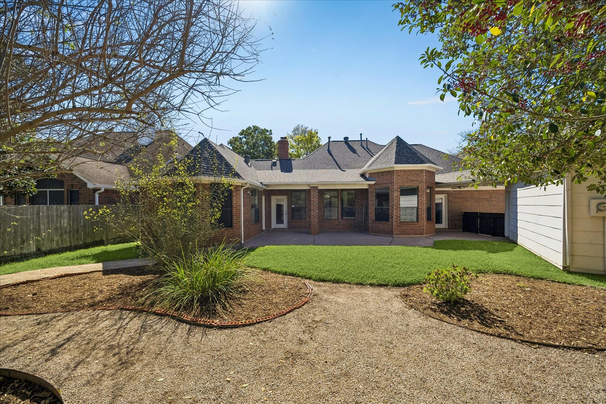 2814 Old South Drive
