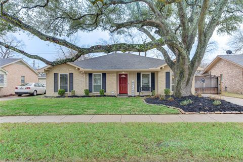 Photo of 12727 Westella Drive, Houston, TX 77077 (MLS # 17829662)