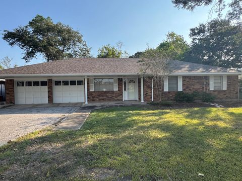 Photo of 302 N Colorado Street, Louise, TX 77455 (MLS # 5850664)