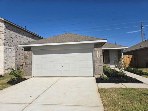 Homes For Sale - 18618 Periwinkle Brook Drive<br/> Crosby, TX 77532