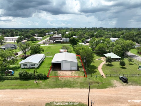 Photo of 435 Cedar Street, New Ulm, TX 78950 (MLS # 40272405)