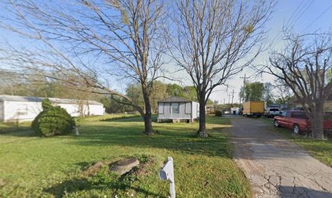 Photo of 130 Buckingham Lane, Navasota, TX 77868 (MLS # 97979507)