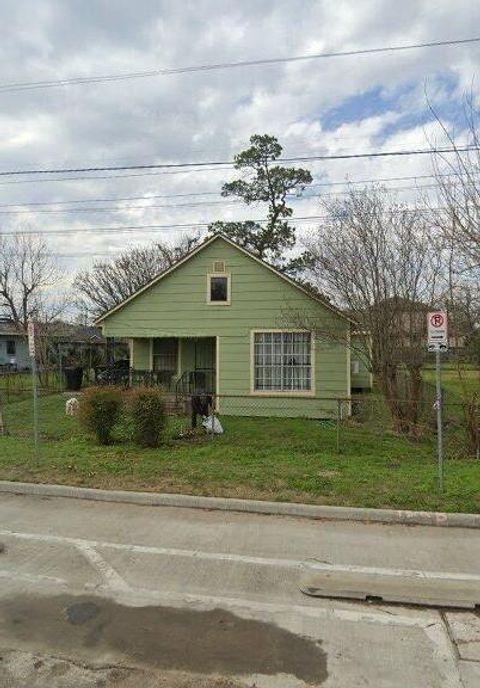 Photo of 4913 Elysian Street, Houston, TX 77009 (MLS # 15397755)