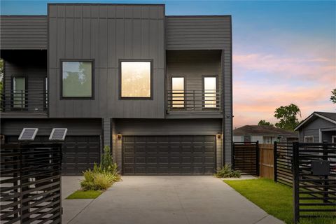 Photo of 4435 Maggie Street #B, Houston, TX 77051 (MLS # 95880710)