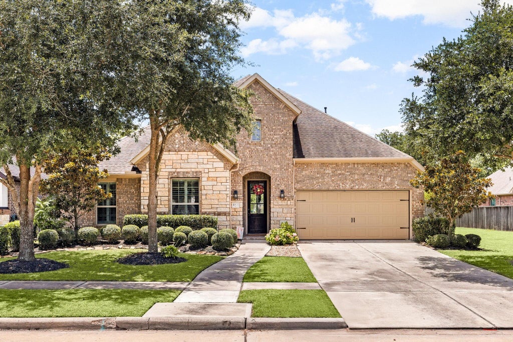 Photo of 4831 Legend Creek Drive, Fulshear, TX 77441 (MLS # 12298878)