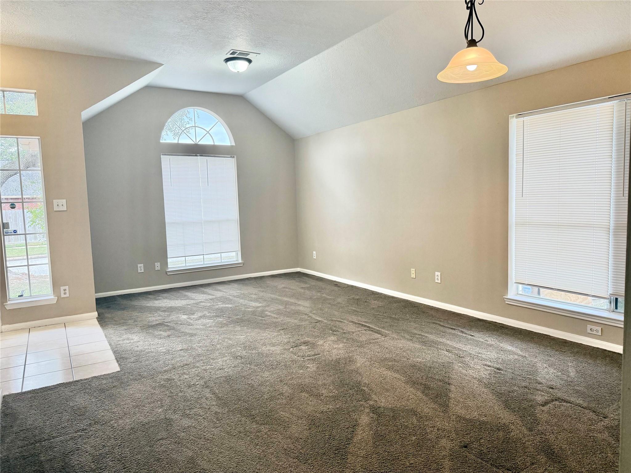 6814 Benjamin Lane