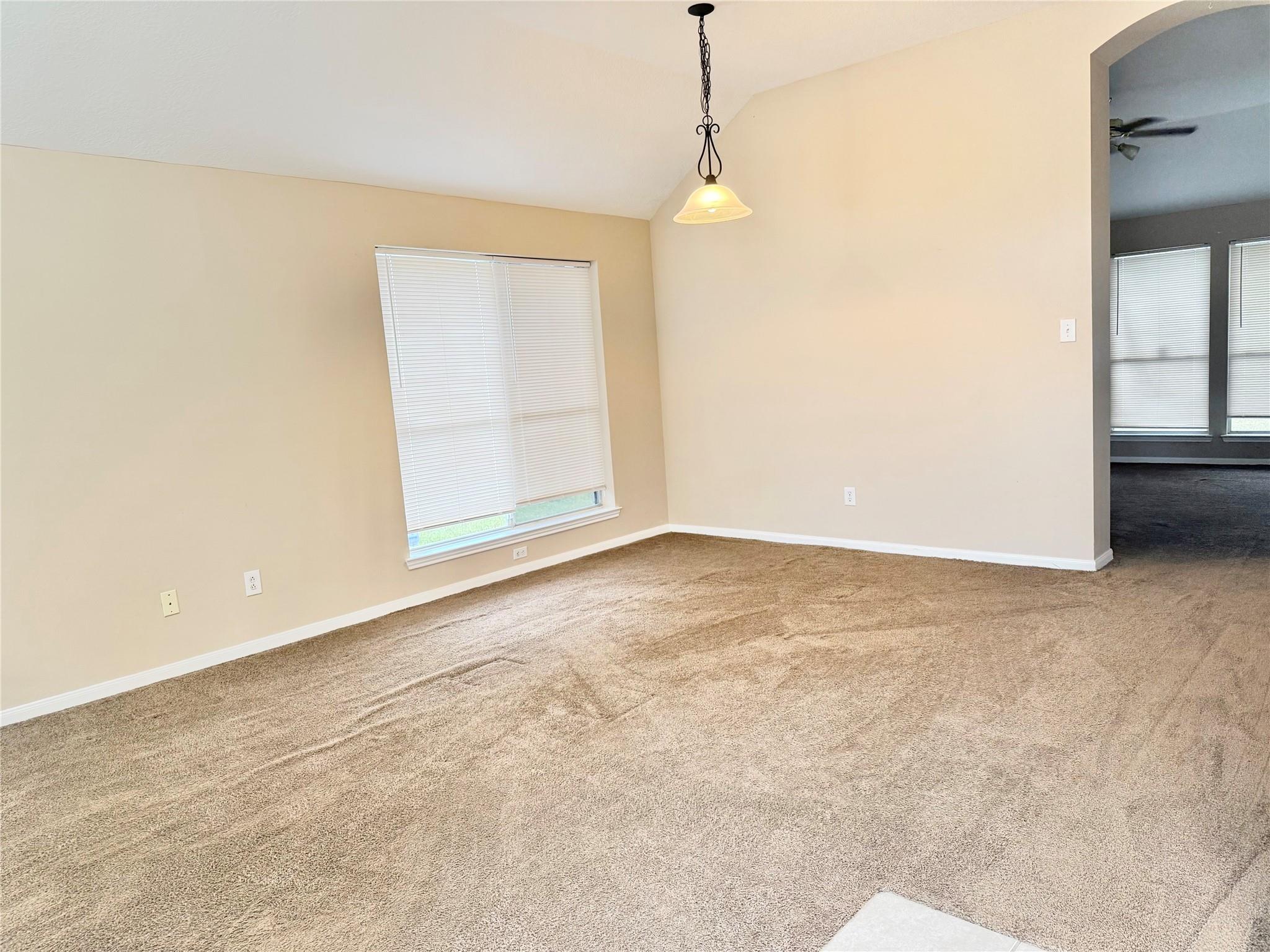 6814 Benjamin Lane