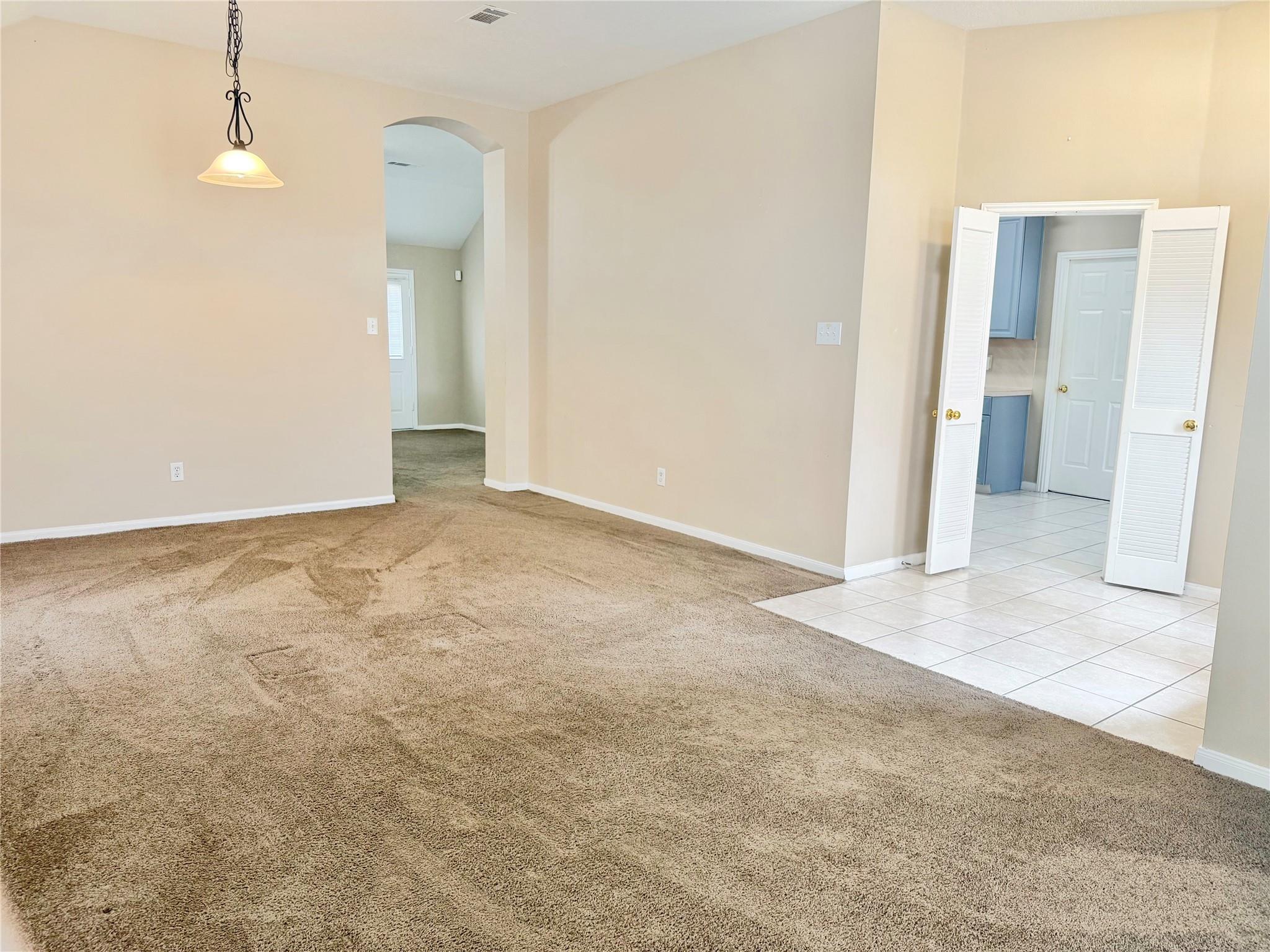 6814 Benjamin Lane