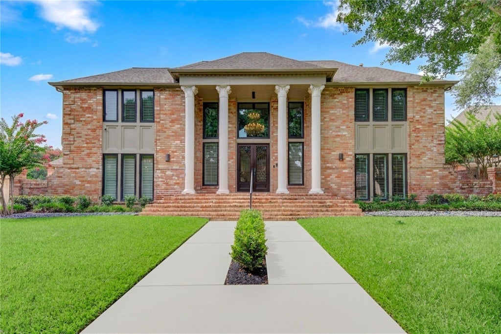 Photo of 19822 Summerset Way, Houston, TX 77094 (MLS # 91632862)