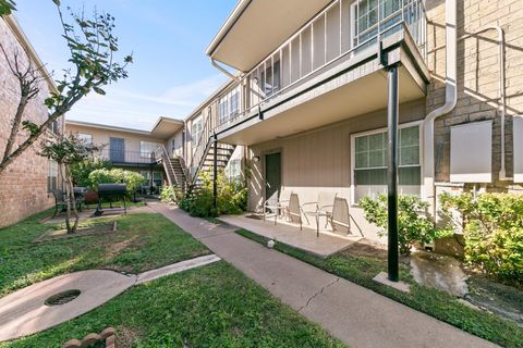 Photo of 5550 N Braeswood Boulevard #169, Houston, TX 77096 (MLS # 80980136)