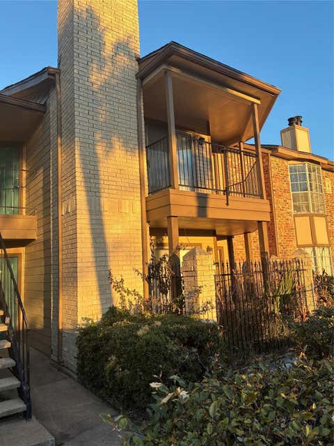 Condo For Rent - 2121 Hepburn Street #404<br/> Houston, TX 77054