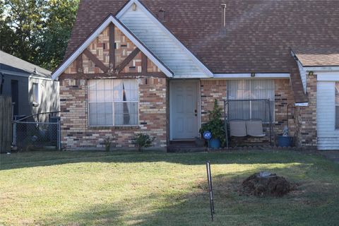 Photo of 17002 Hall Shepperd Road, Houston, TX 77049 (MLS # 67318423)