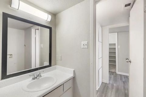 Photo of 11715 S Glen Drive #1202-1, Houston, TX 77099 (MLS # 76168575)
