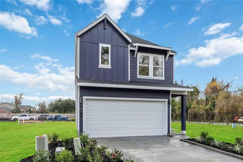 Photo of 955 Mansfield Street, Houston, TX 77091 (MLS # 3474516)