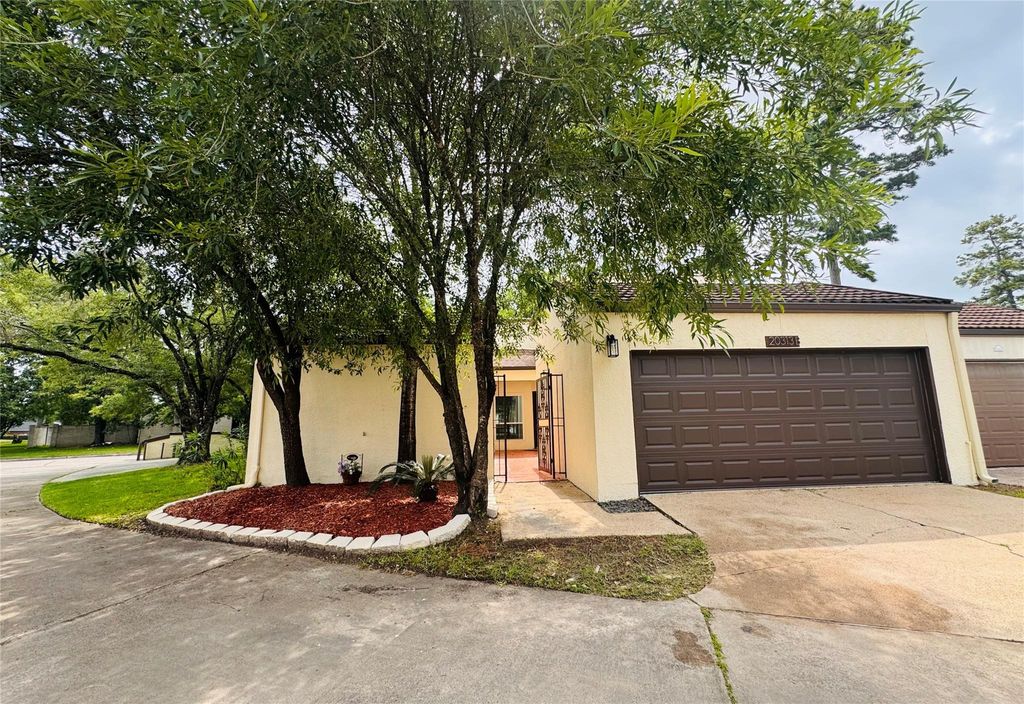 Photo of 20313 Sunny Shores Drive #B, Humble, TX 77346 (MLS # 40259247)