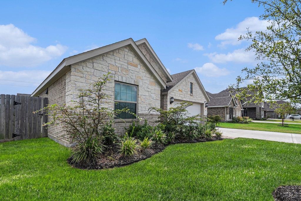 Photo of 15214 Lake Front Drive, Mont Belvieu, TX 77523 (MLS # 62509076)