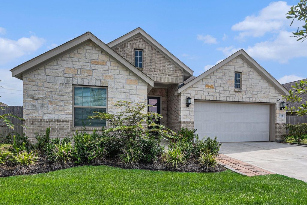 Photo of 15214 Lake Front Drive, Mont Belvieu, TX 77523 (MLS # 62509076)