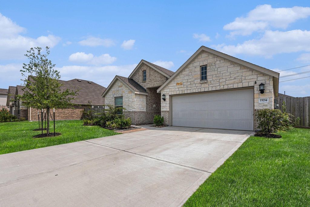 Photo of 15214 Lake Front Drive, Mont Belvieu, TX 77523 (MLS # 62509076)
