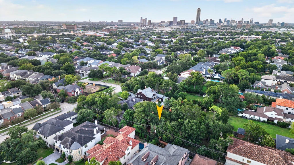 Photo of 6405 Newcastle Street, Bellaire, TX 77401 (MLS # 34215914)
