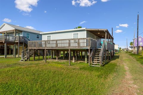 Photo of 514 Texas Street, Surfside Beach, TX 77541 (MLS # 98771145)