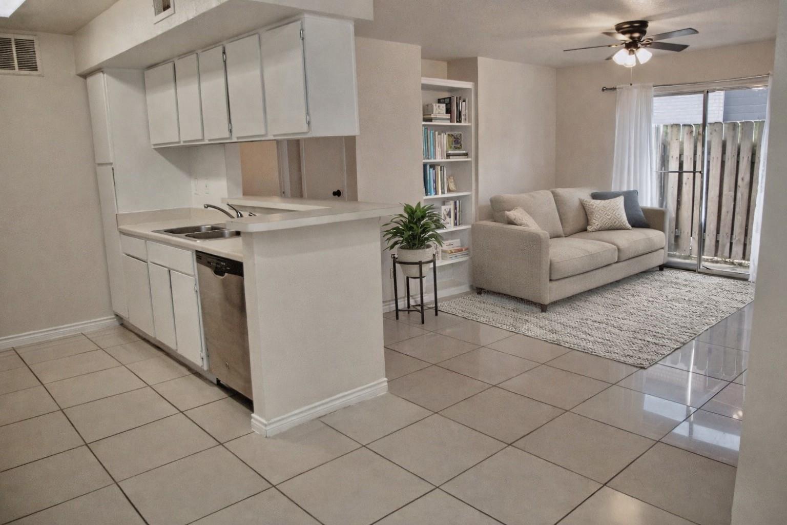 12905 Woodforest Boulevard 303