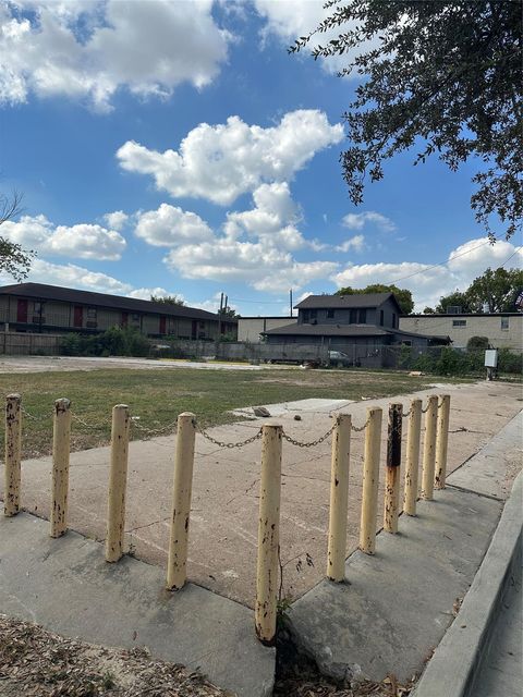 4212 Lyons Avenue Houston TX 77020