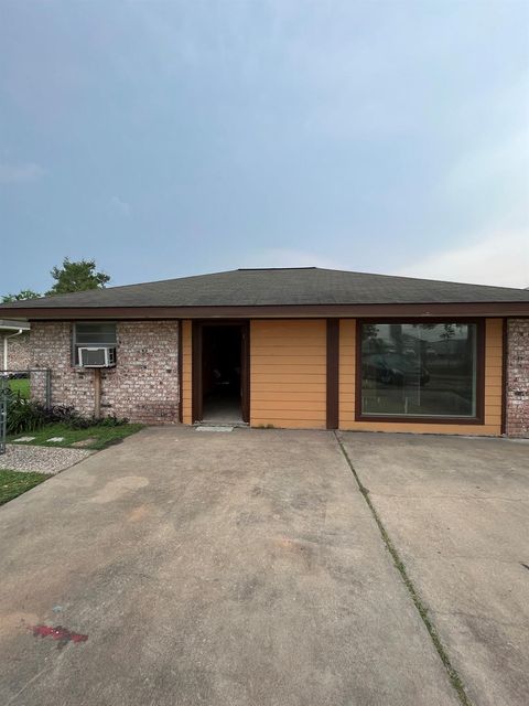 Photo of 6920 Flintlock Road #B, Houston, TX 77040 (MLS # 77527225)